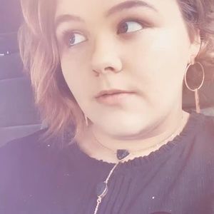 Meet your Posher, Debra